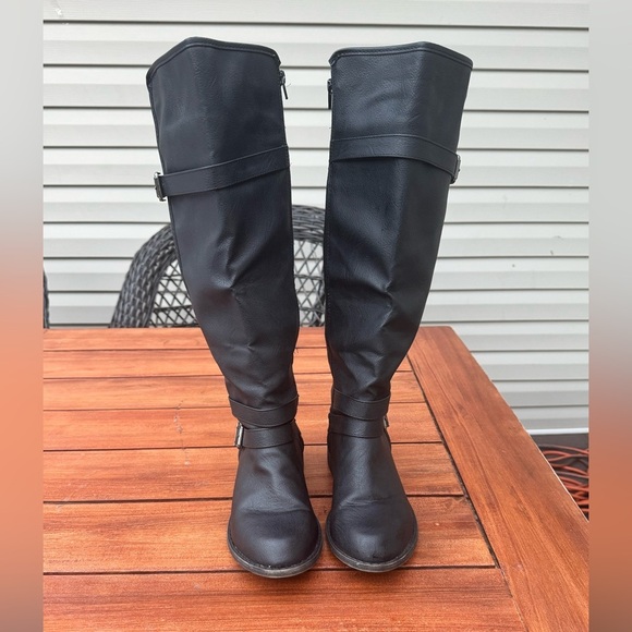 JustFab Flat Boots Ride Around Size 7 Wide Width - Picture 1 of 16